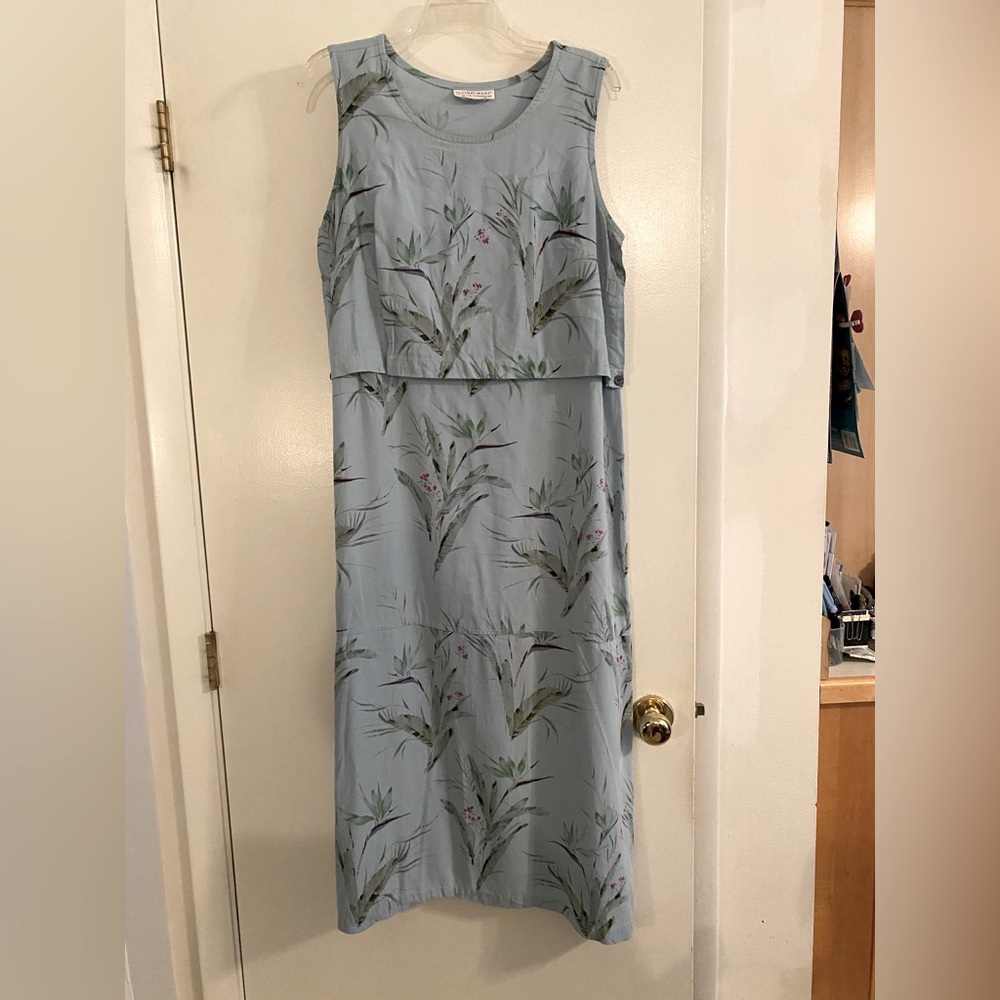 Motherwear nursing dress, size large. Light green color floral.